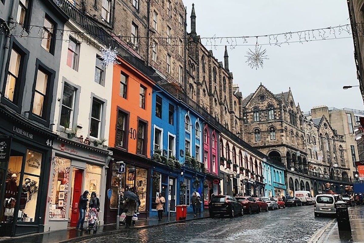 Edinburgh: Harry Potter Sights Tour + Holyrood Palace Entry
