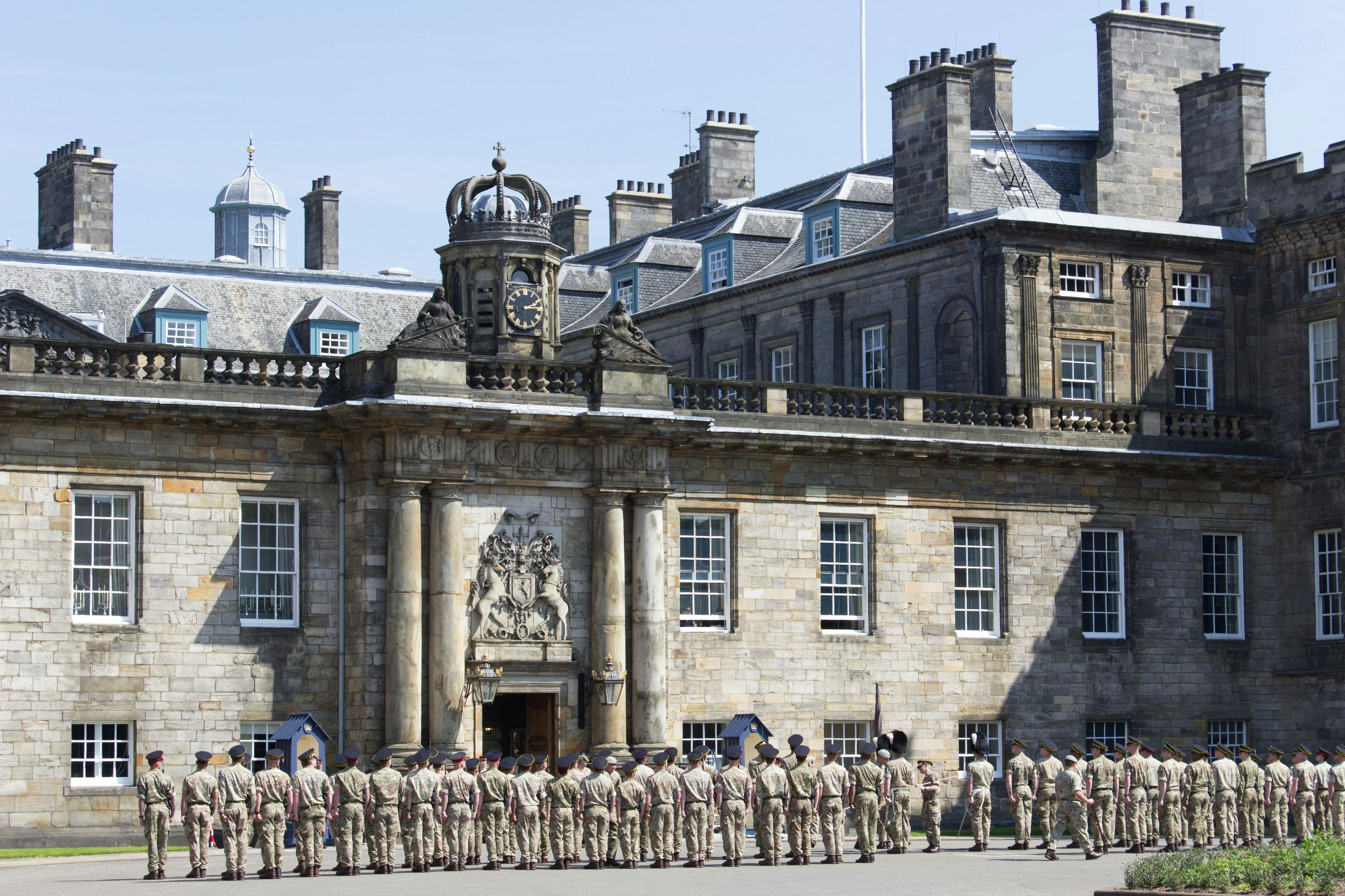 Edinburgh: Harry Potter Sights Tour + Holyrood Palace Entry