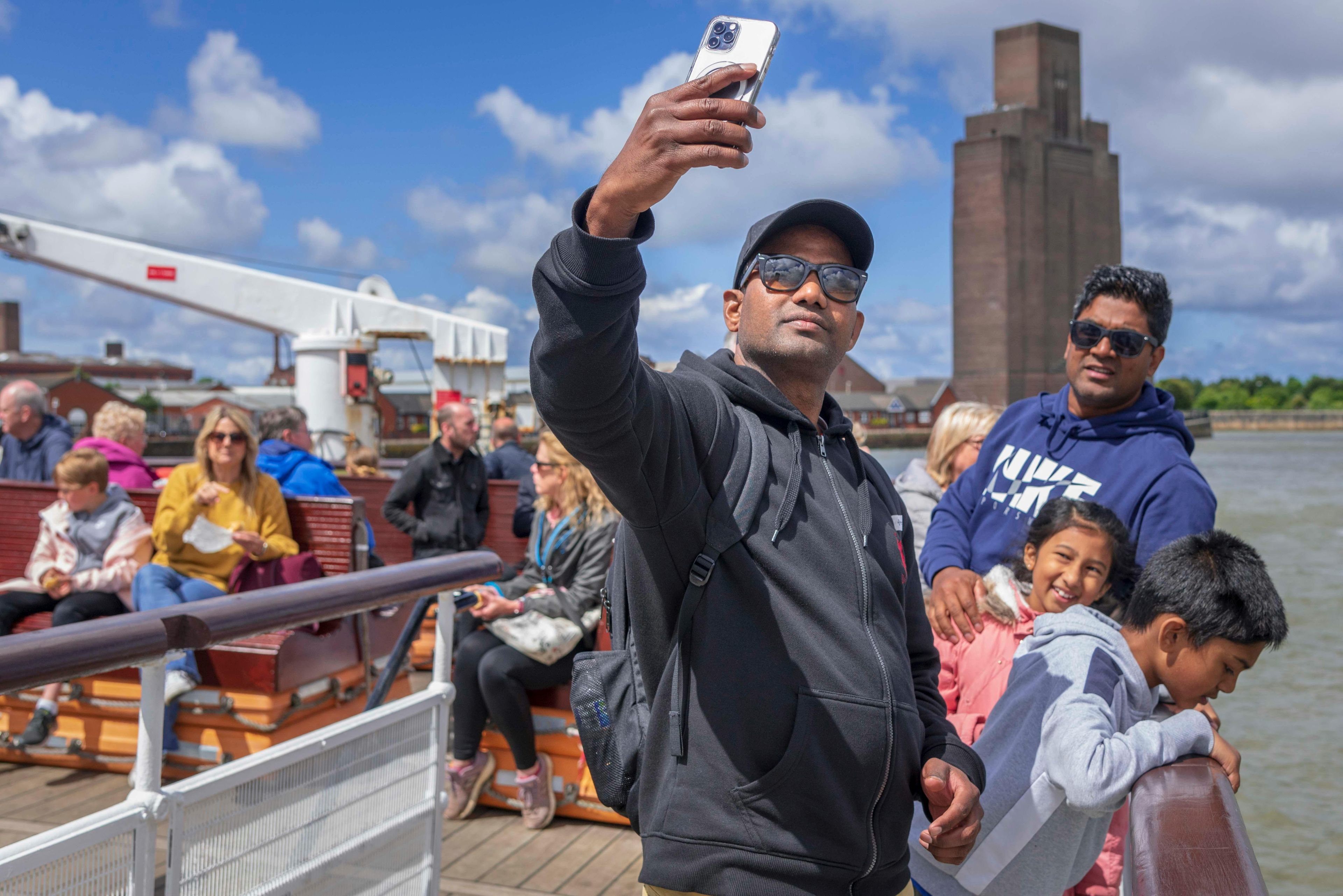 Liverpool River Cruise & Sightseeing Bus Tour — main image