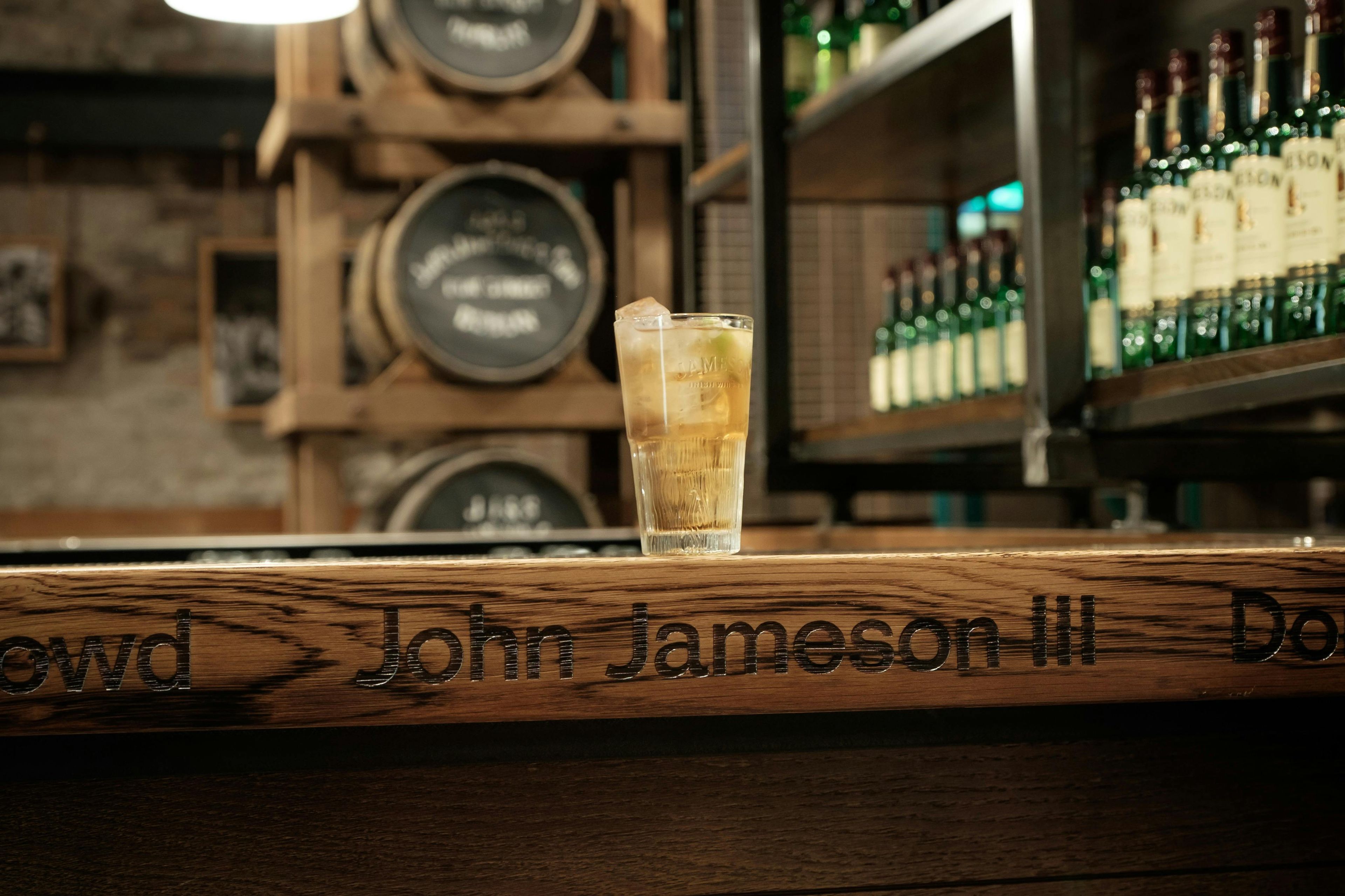 Jameson Distillery Bow St.: Guided Tour in German + Whiskey Tasting