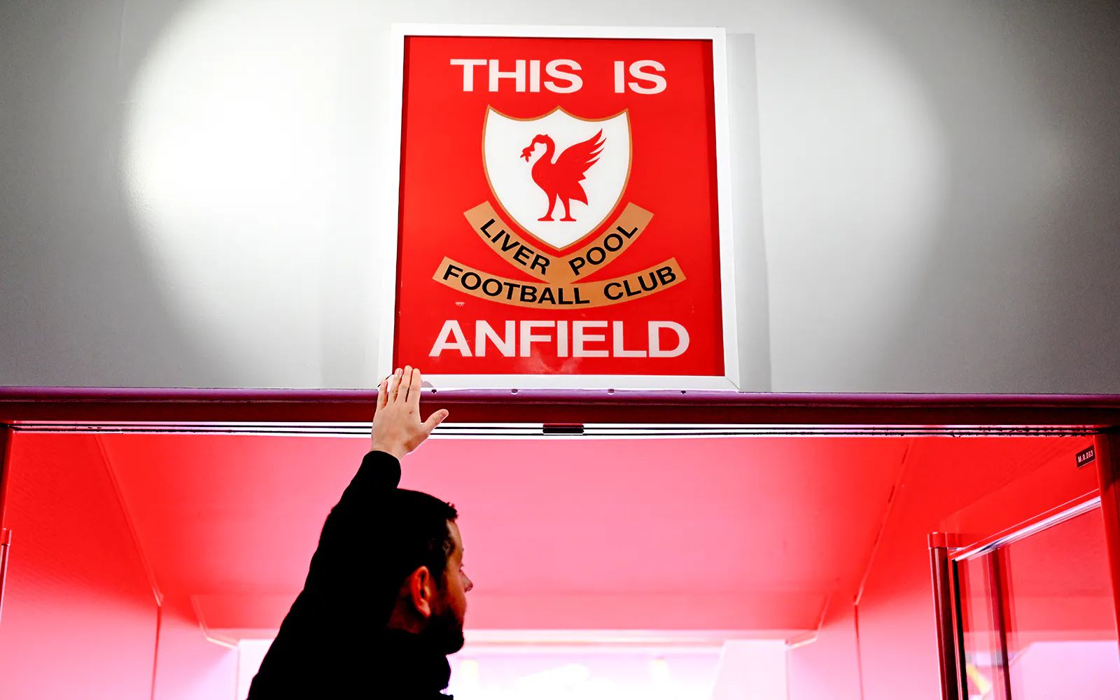 Liverpool: The Anfield Experience Tour with Food and Drinks — main image