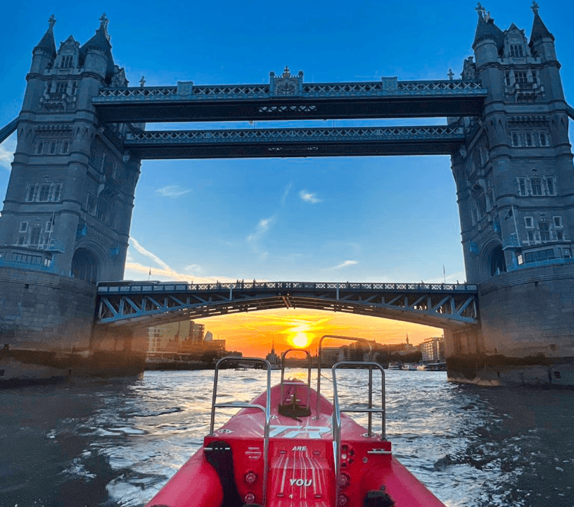 Thames Rockets: Speedboat Experience by Night — gallery 1