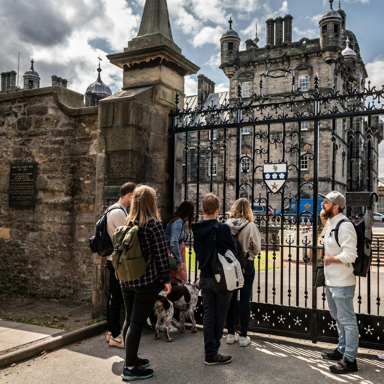Edinburgh: Harry Potter Sights Guided Walking Tour + Gin Tasting