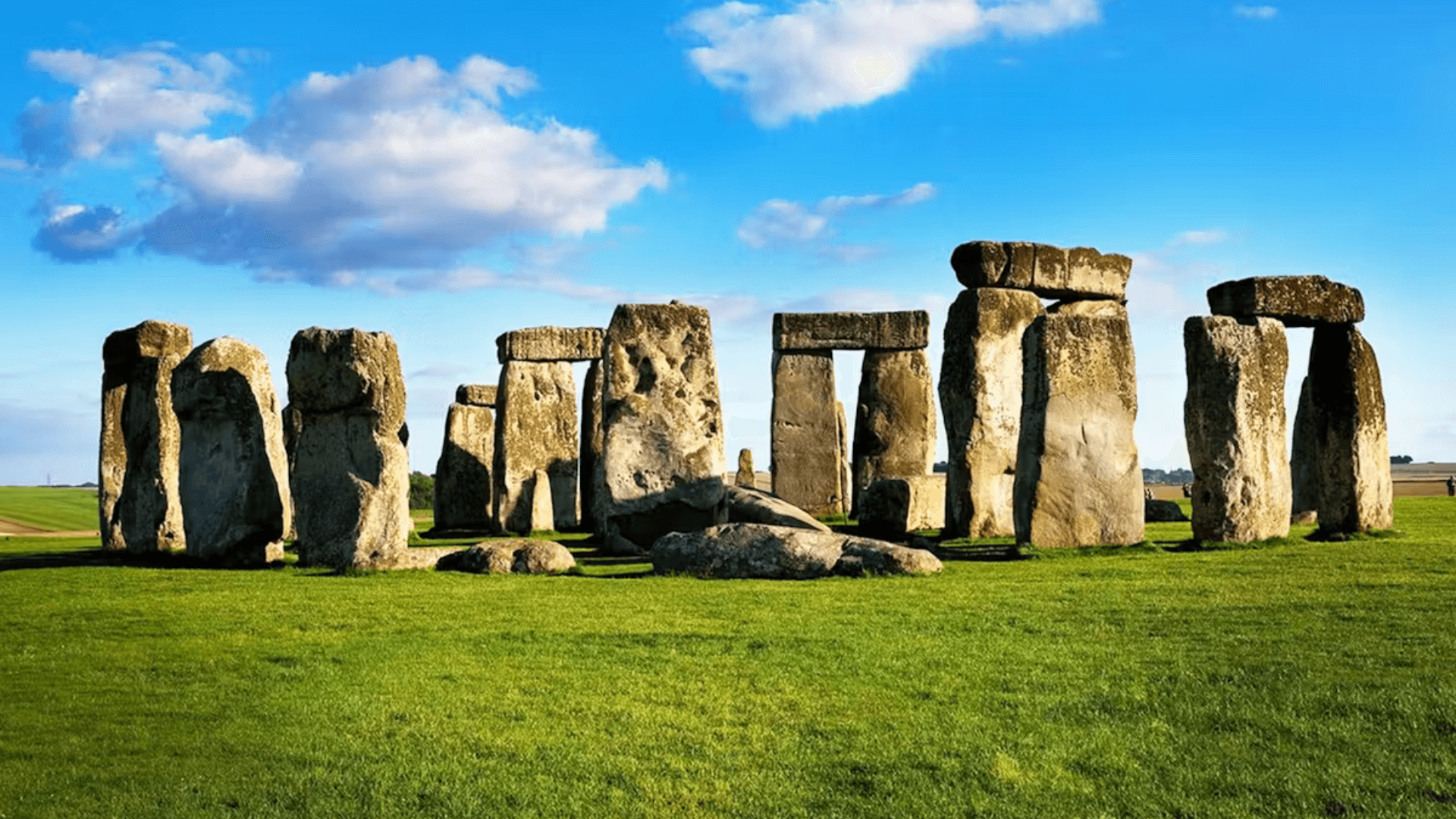 From London: Stonehenge and Bath Day Trip — landscape