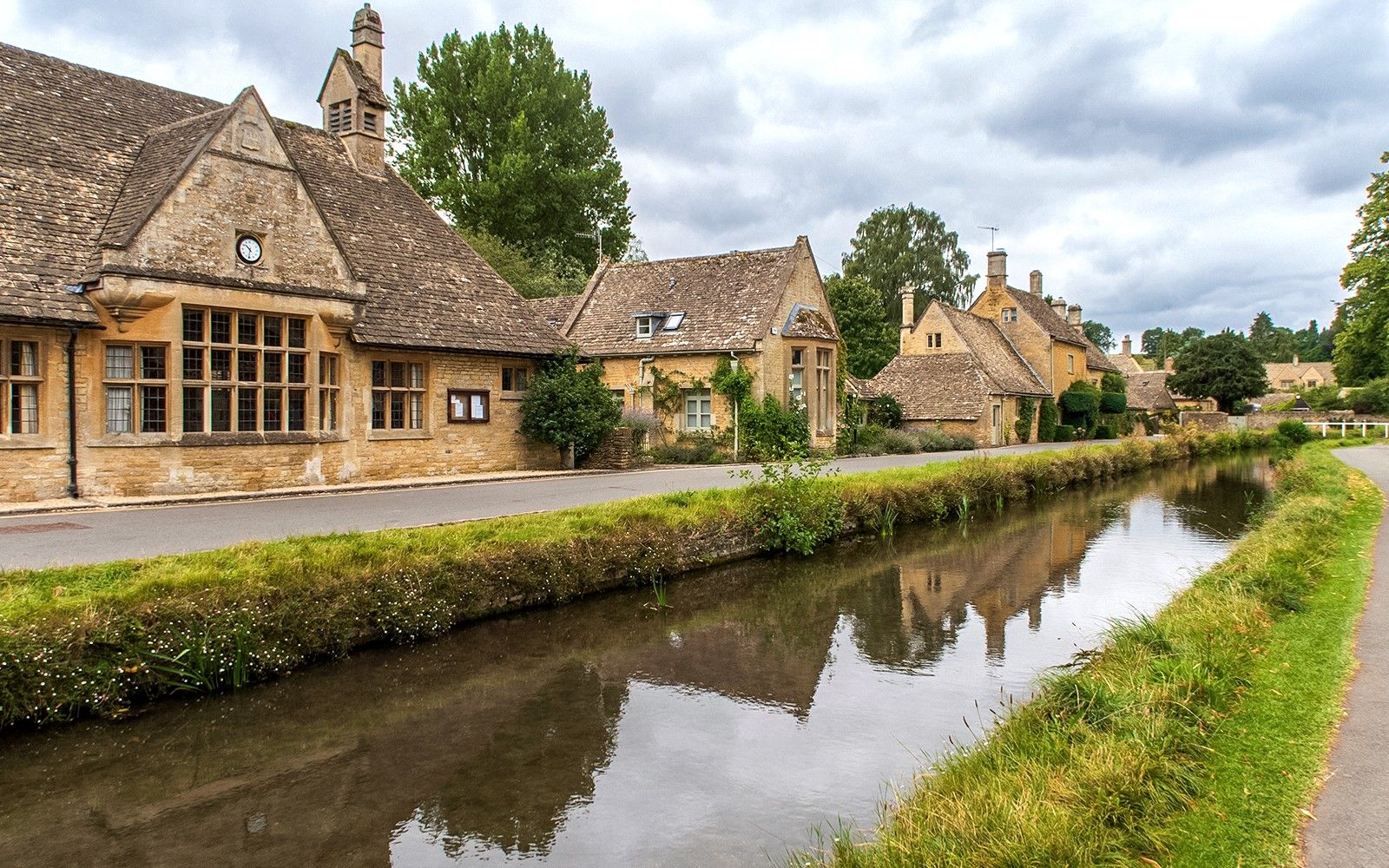 From London: Cotswolds Guided Day Tour — main image