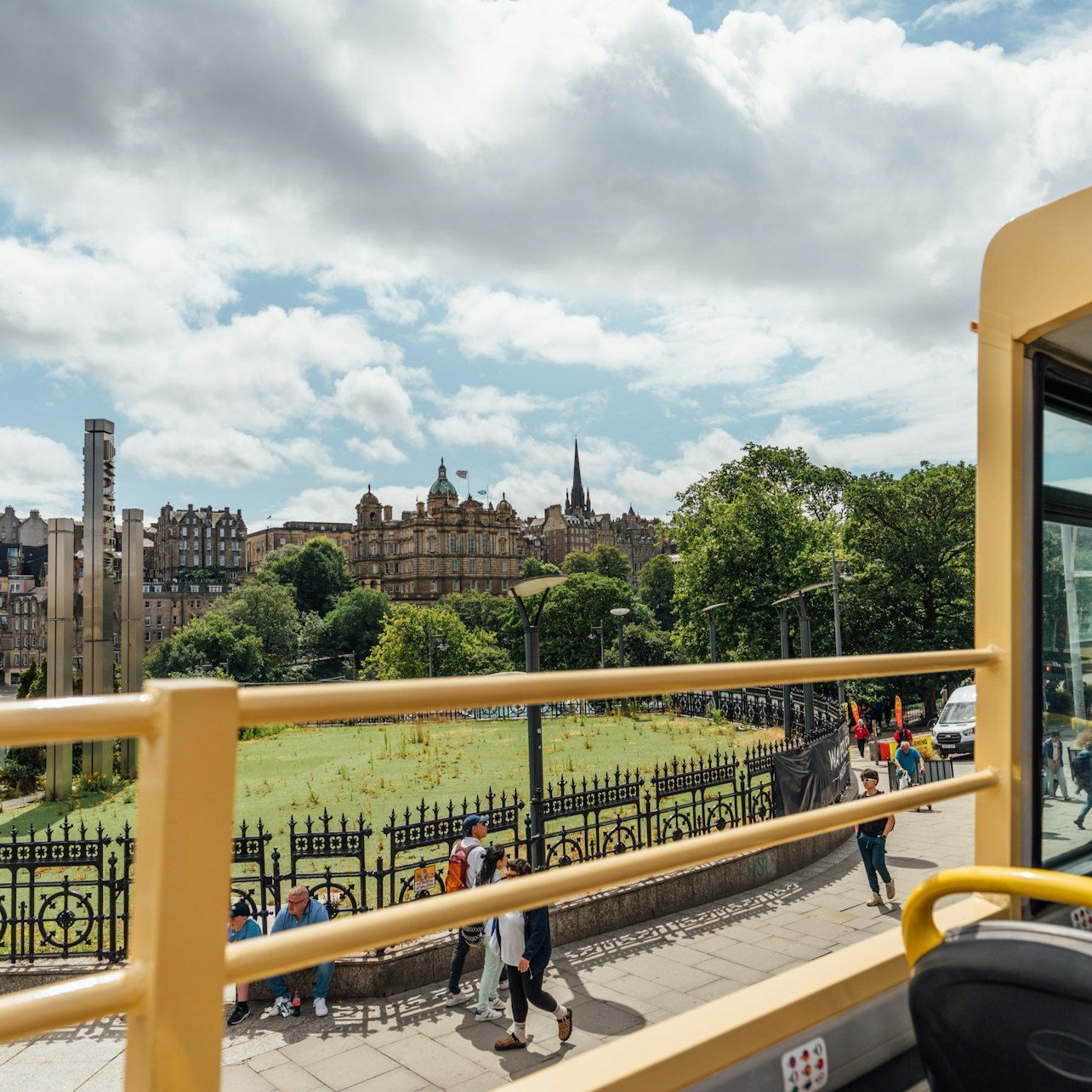 Big Bus Edinburgh: Hop-on Hop-off Bus Tour — main image