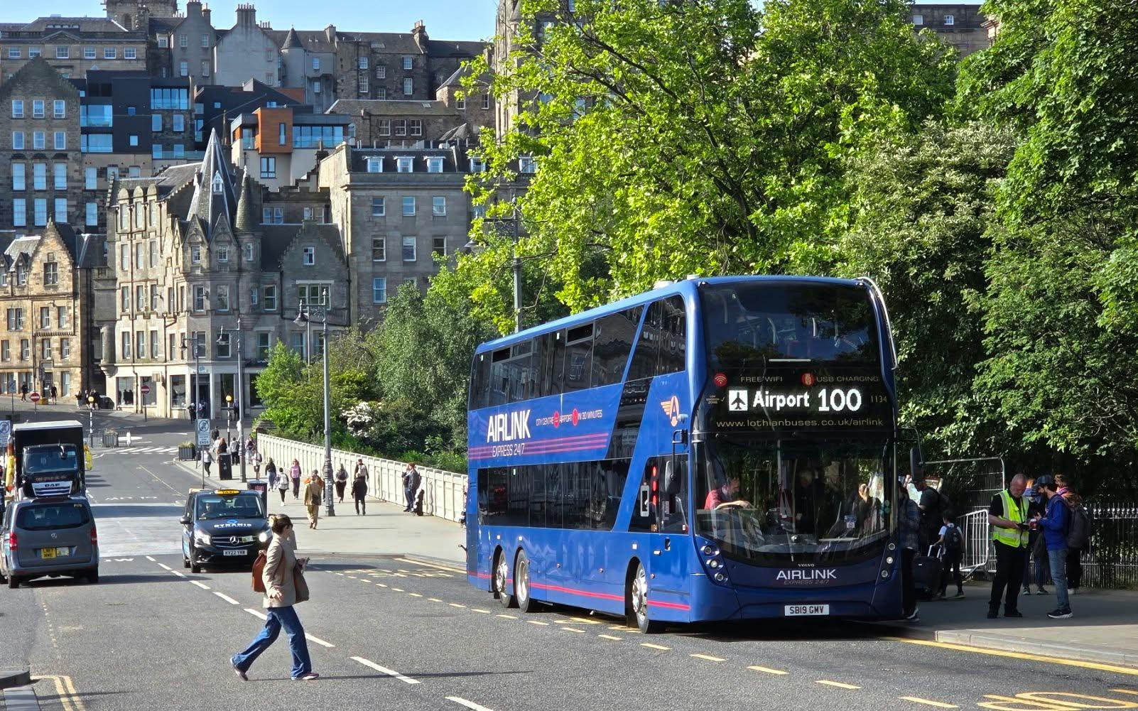 Airlink 100: One-Way/Same-Day Round-trip Bus Transfers Between Edinburgh Airport & Waverly Bridge Station