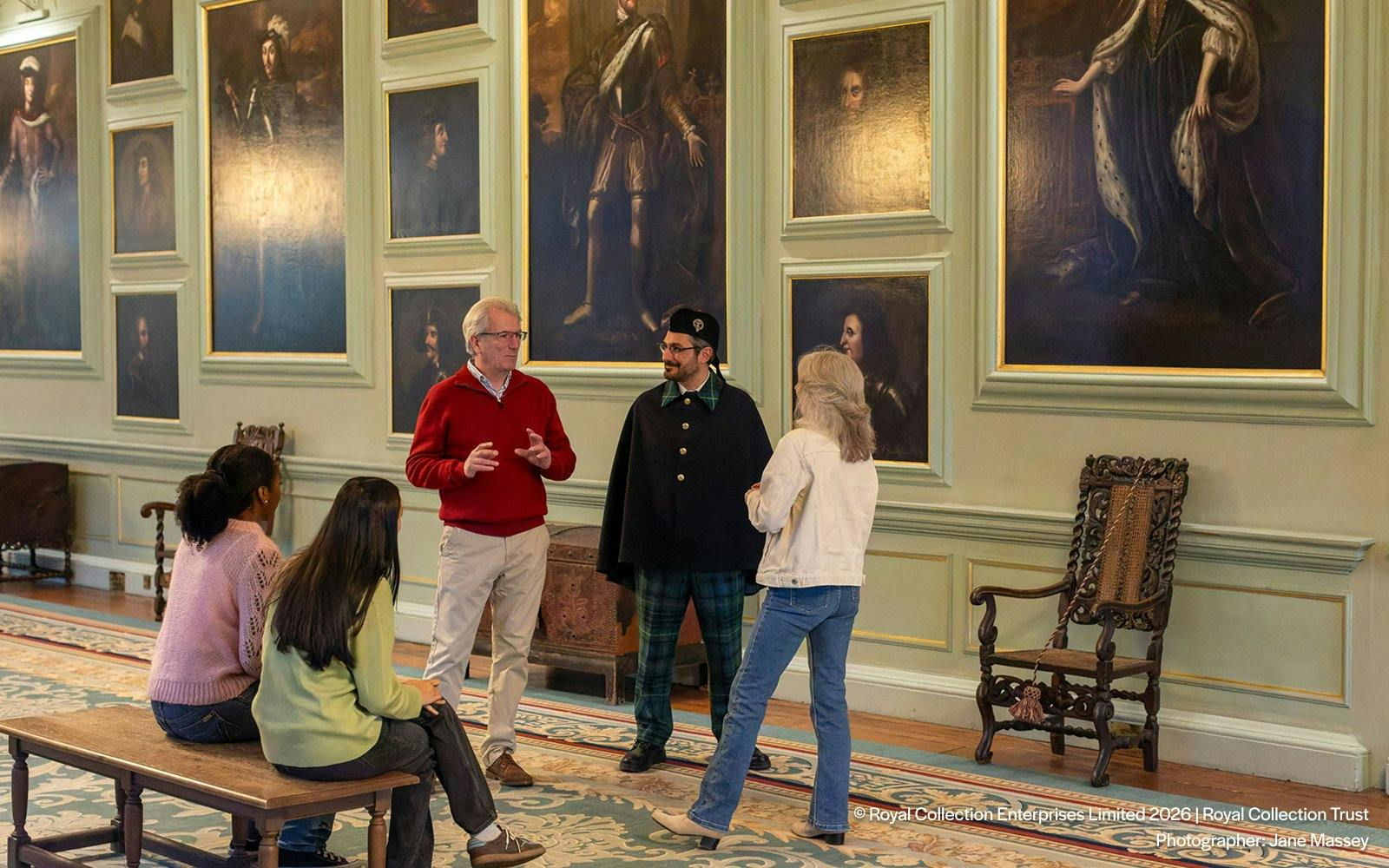 Palace of Holyroodhouse Entry Tickets & Private Guided Tour of Queen Elizabeth II Private Apartments