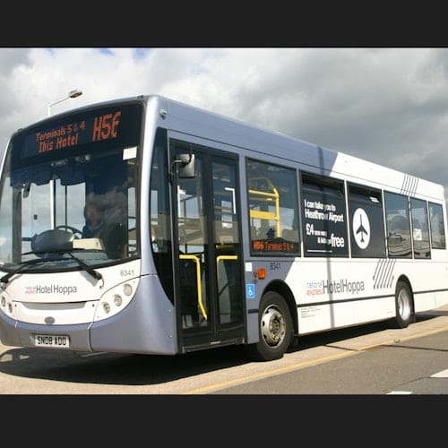 London: Bus Transfer To/From Heathrow Airport and Heathrow Renaissance Hotel — gallery 1