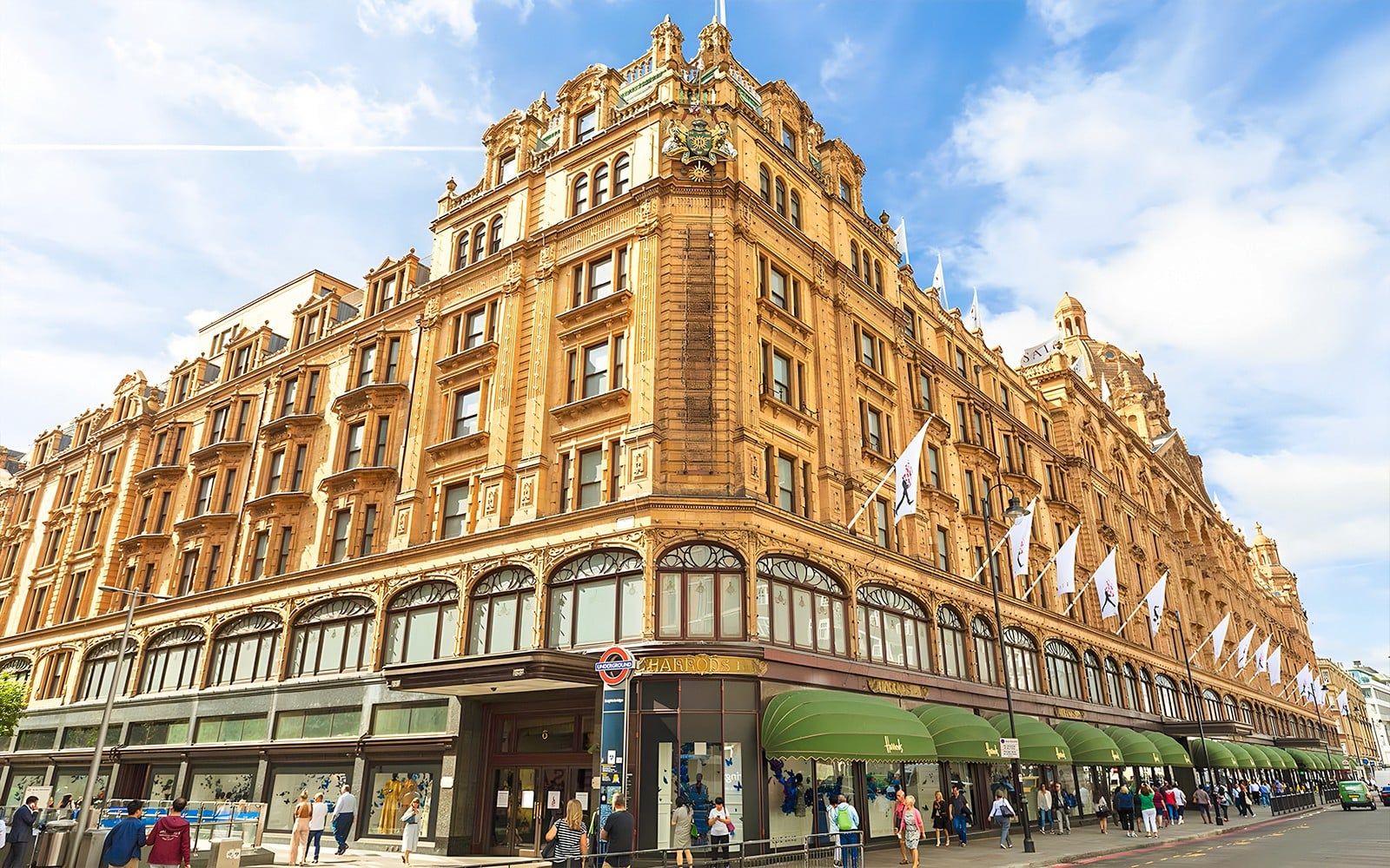 Guided Magic of London Tour with Afternoon Tea at Harrods — gallery 2