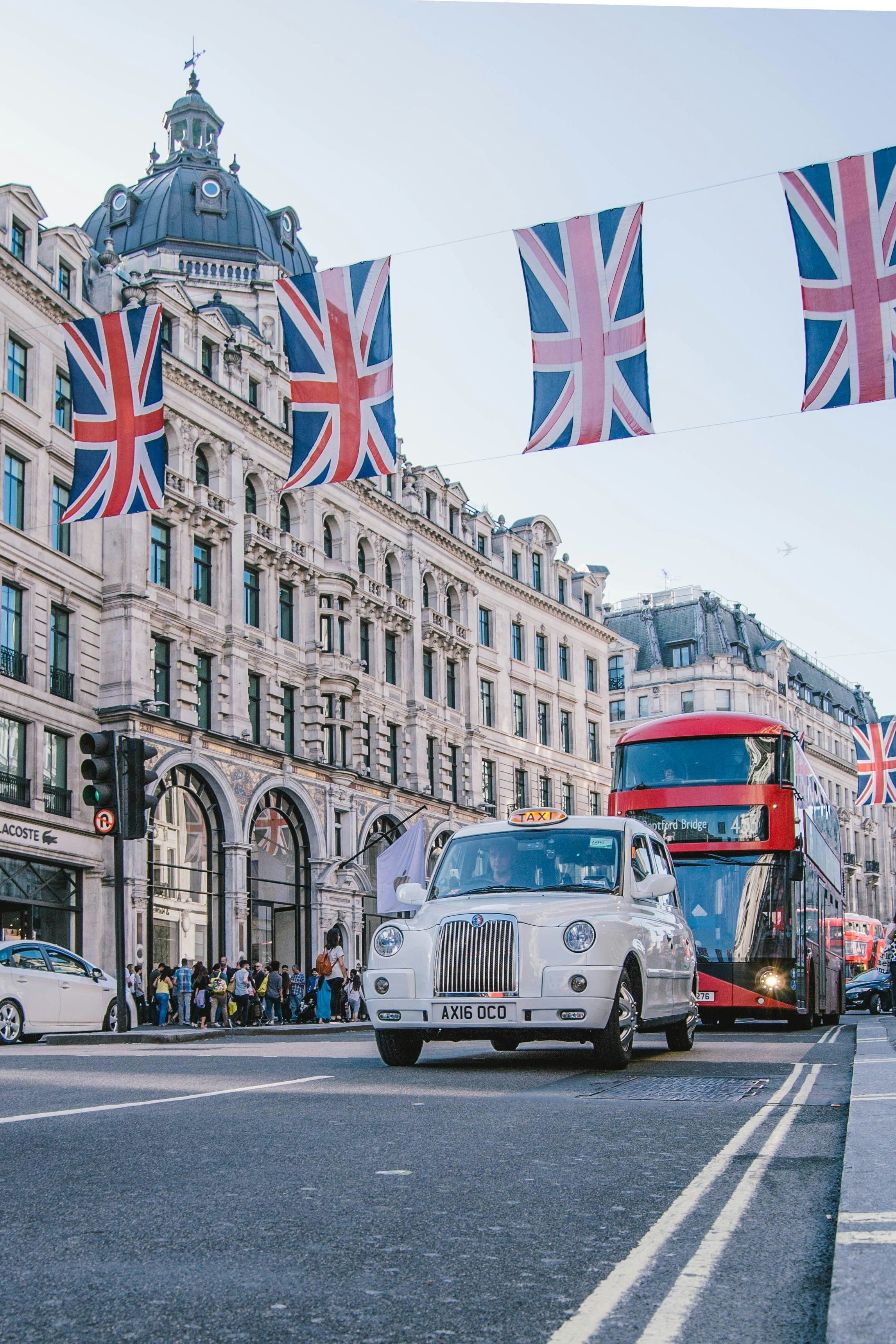London Explorer Pass by Go City: Choose 2 to 7 Attractions — portrait