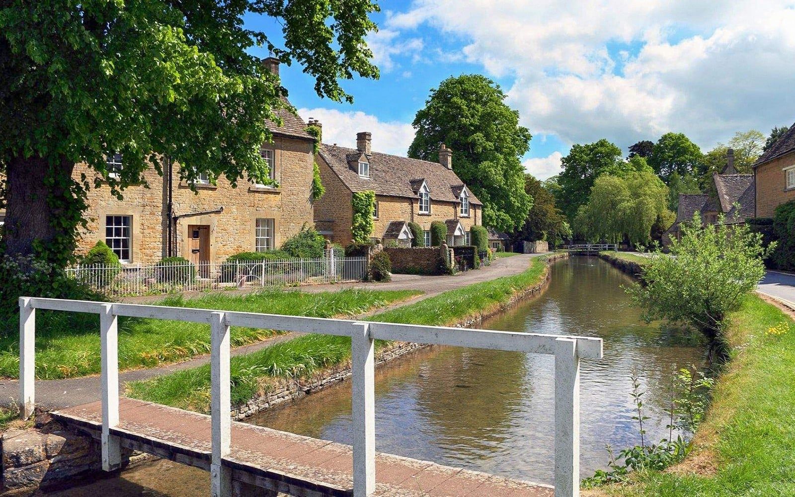 From London: Oxford, Stratford-upon-Avon, Cotswolds and Warwick Castle Day Trip — gallery 2