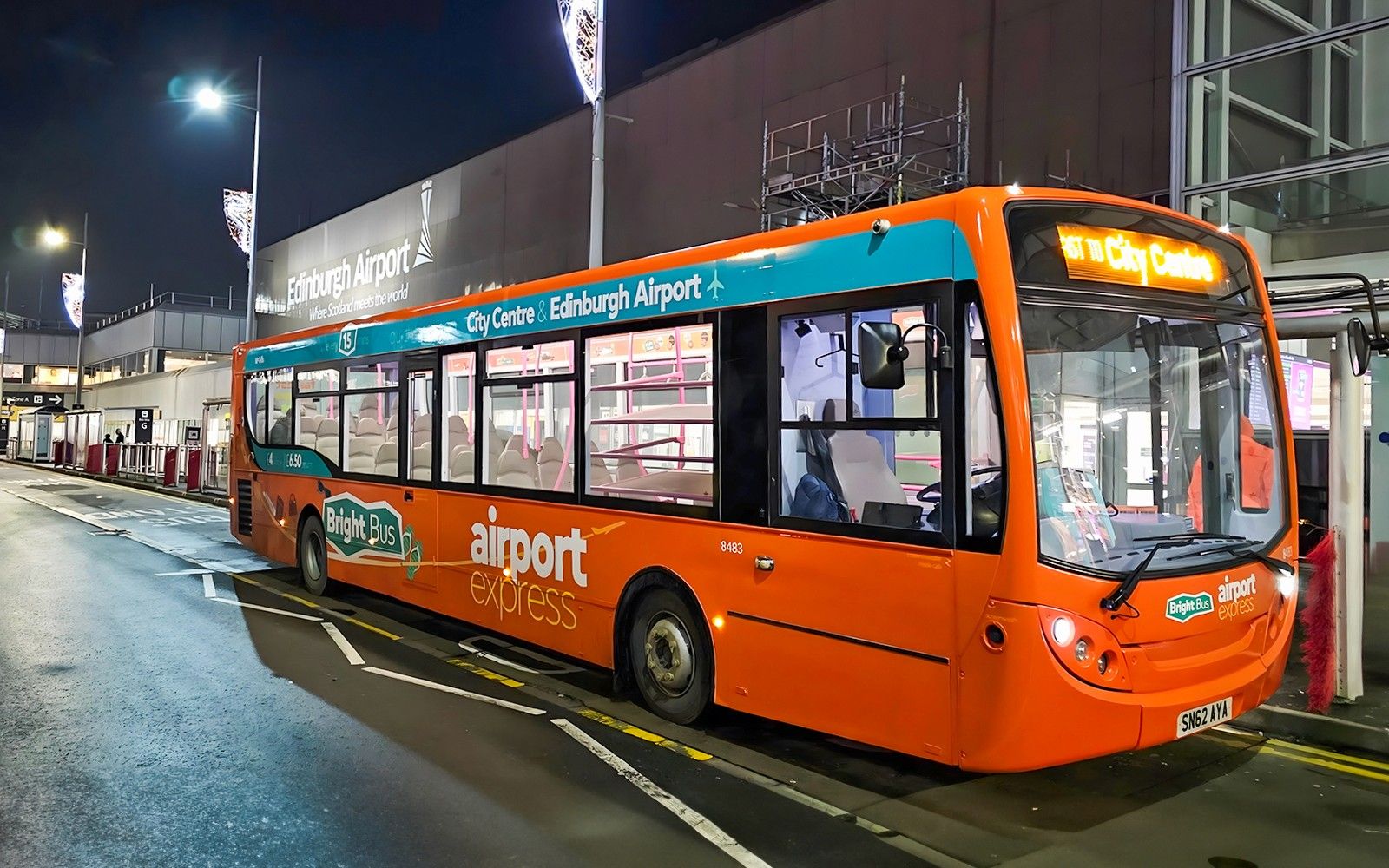 Bus Transfer: Edinburgh Airport to/from Edinburgh City Center by Bright Bus — gallery 3