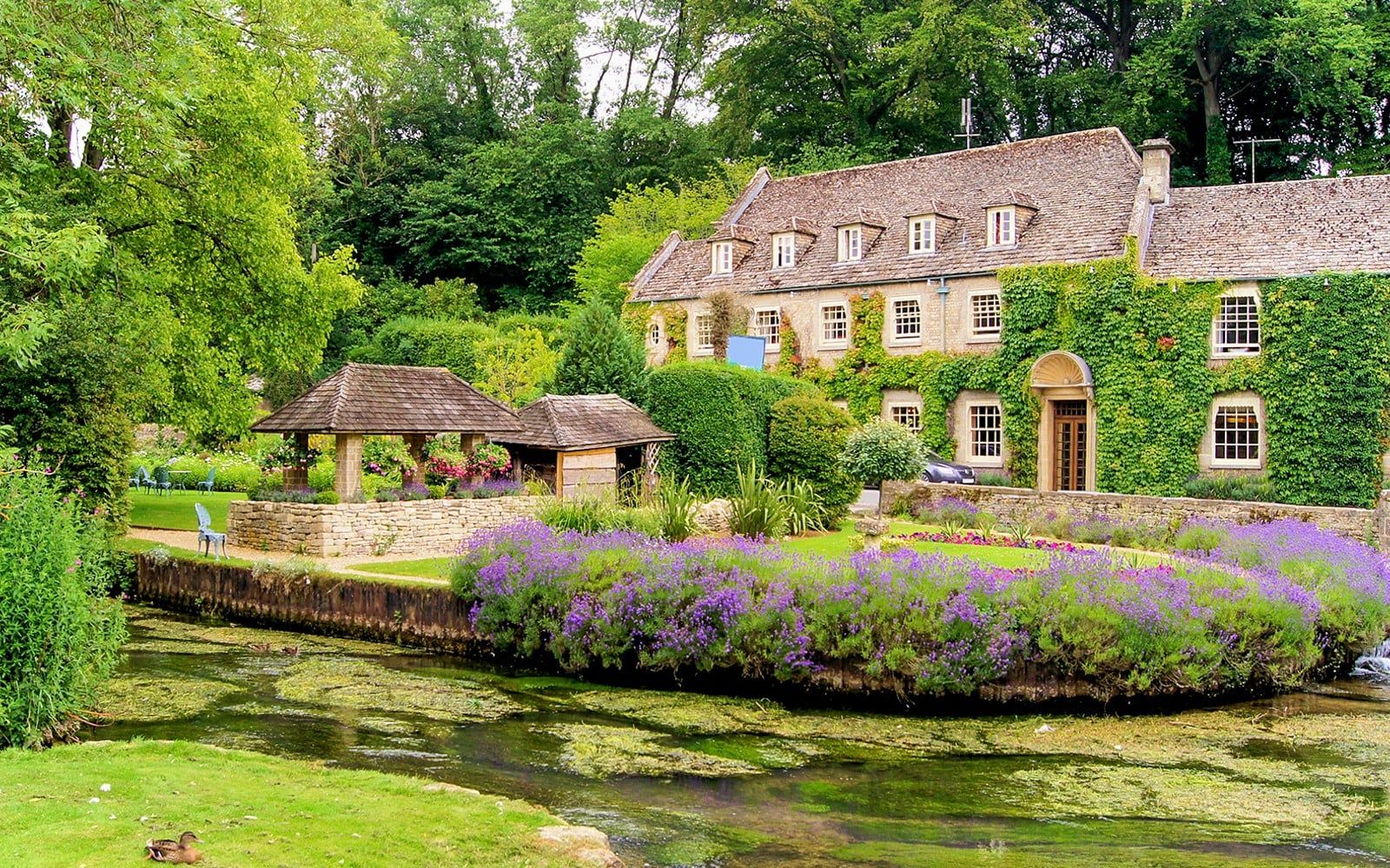 From London: Villages of The Cotswolds Small Group Day Tour — landscape