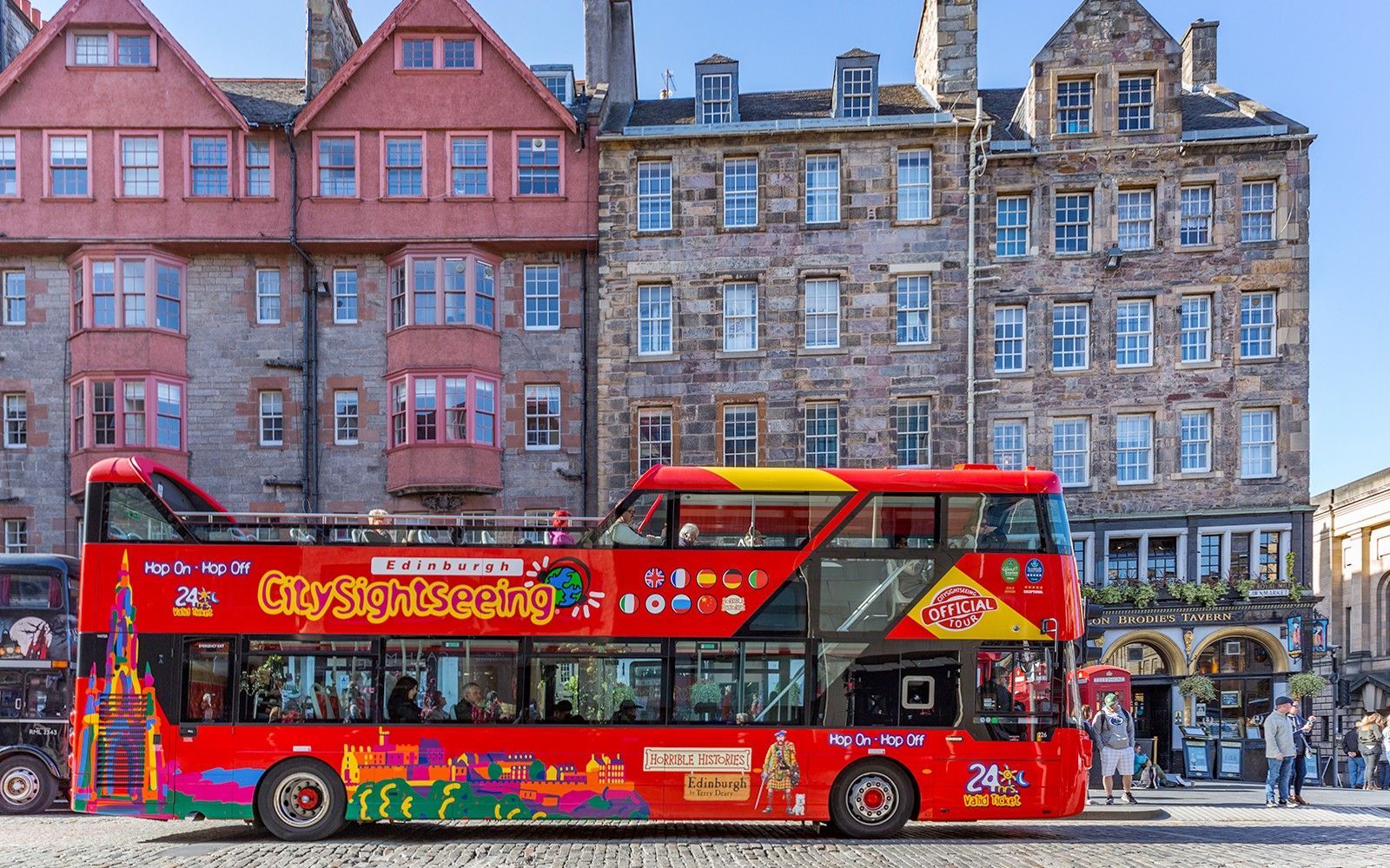 3-Route Edinburgh Hop-On Hop-Off Bus Tour — gallery 1