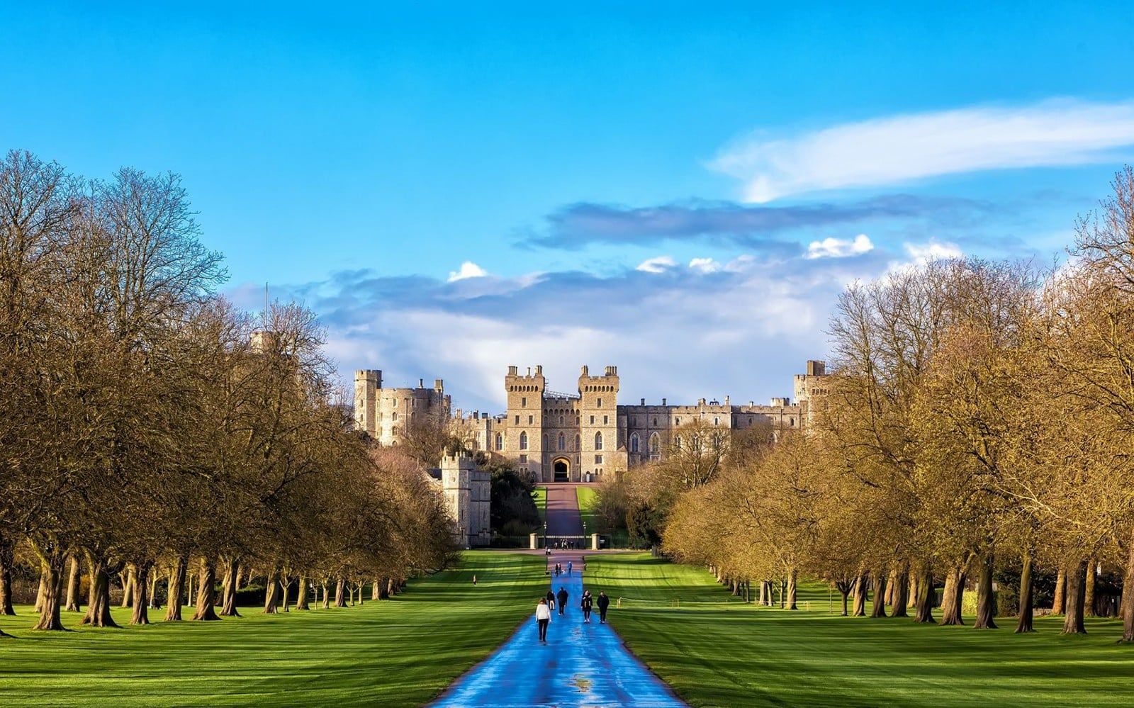 From London: Stonehenge Inner Circle Access & Windsor Day Trip — gallery 2