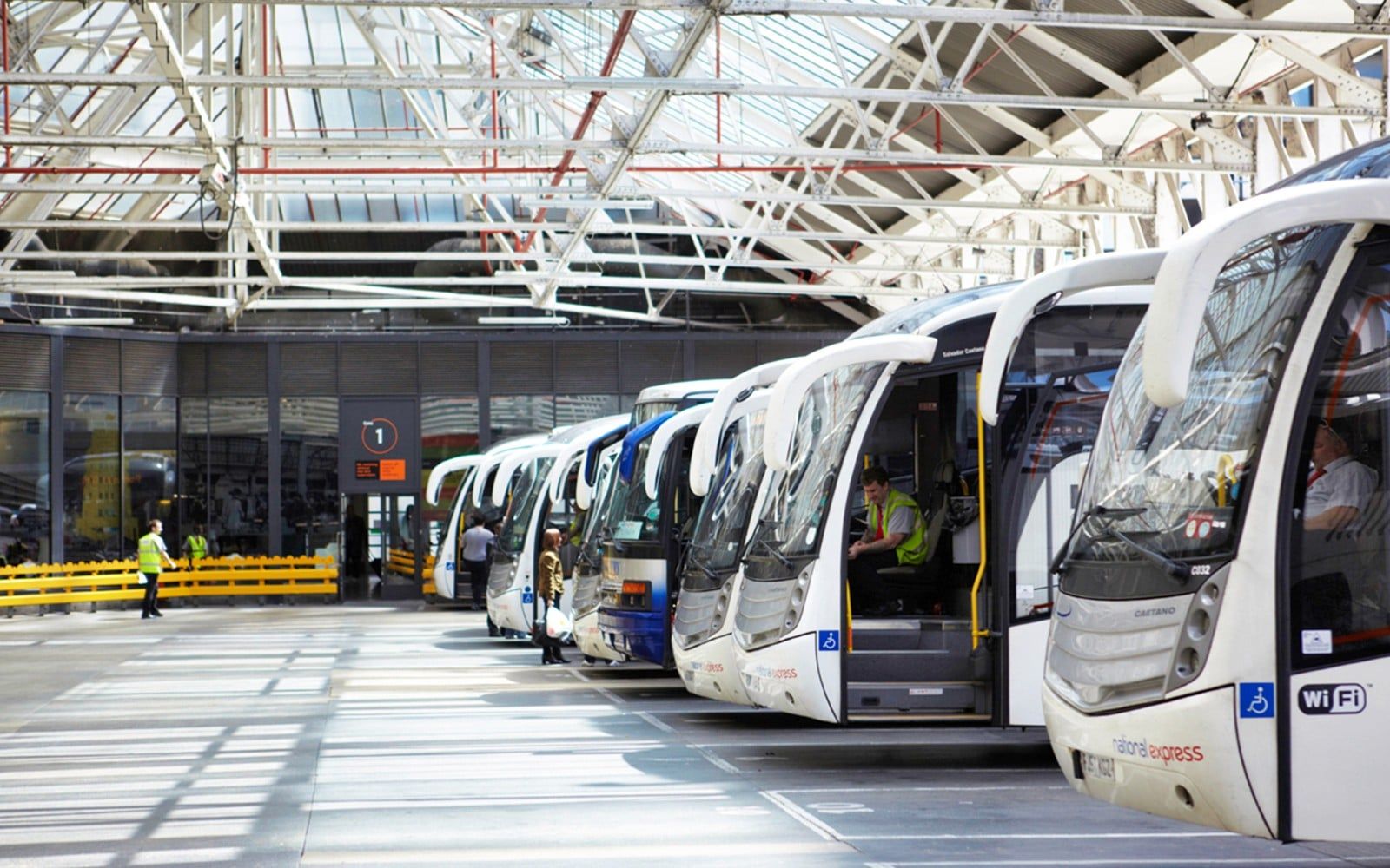 Bus Transfers: Heathrow Airport to/from London Victoria Station by National Express — gallery 1