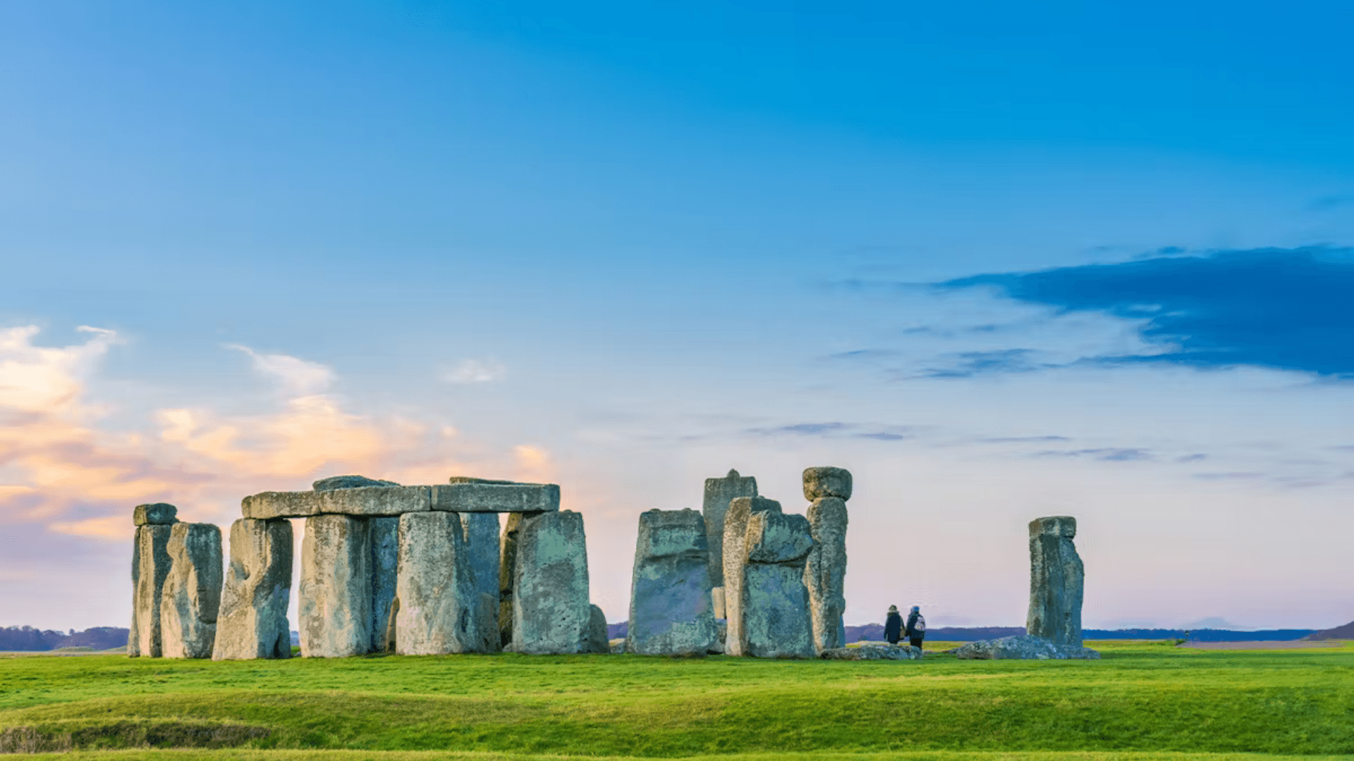 From London: Stonehenge, Windsor & Oxford Full Day Trip — landscape