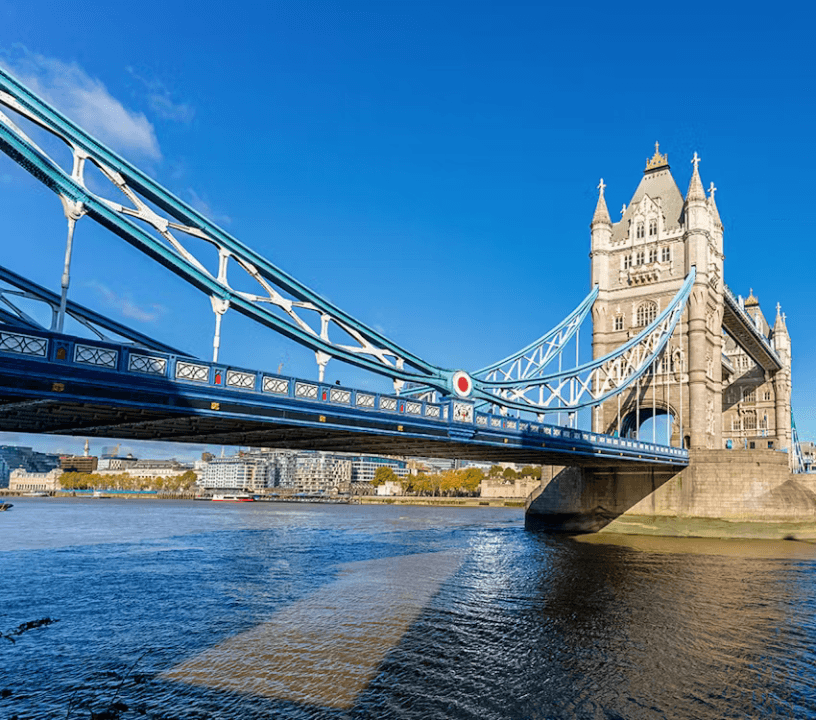 Thames River Lunch Cruise with 2-Course Meal, Coffee & Tea — gallery 1