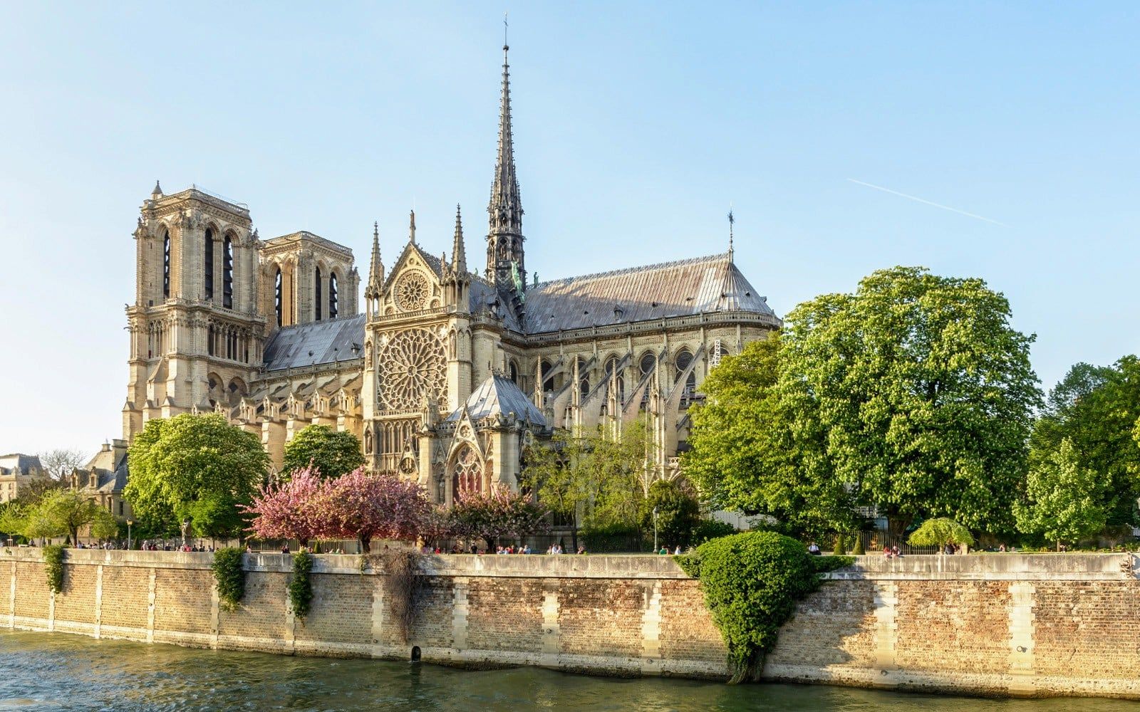 From London: Luxury Escorted Paris Day Trip with Lunch on the Eiffel Tower — gallery 3