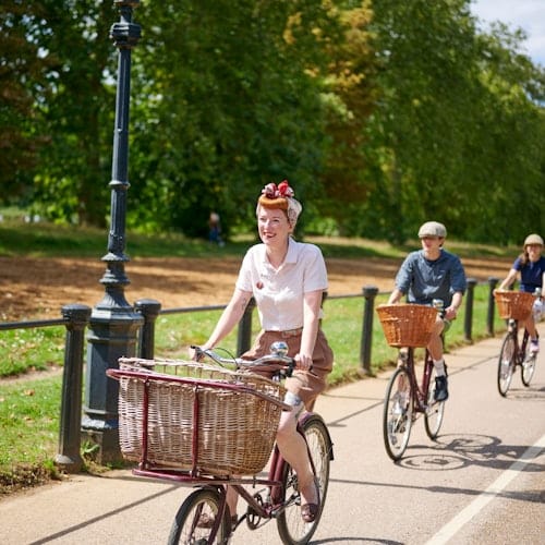 London: Landmarks & Gems Bike Tour — portrait