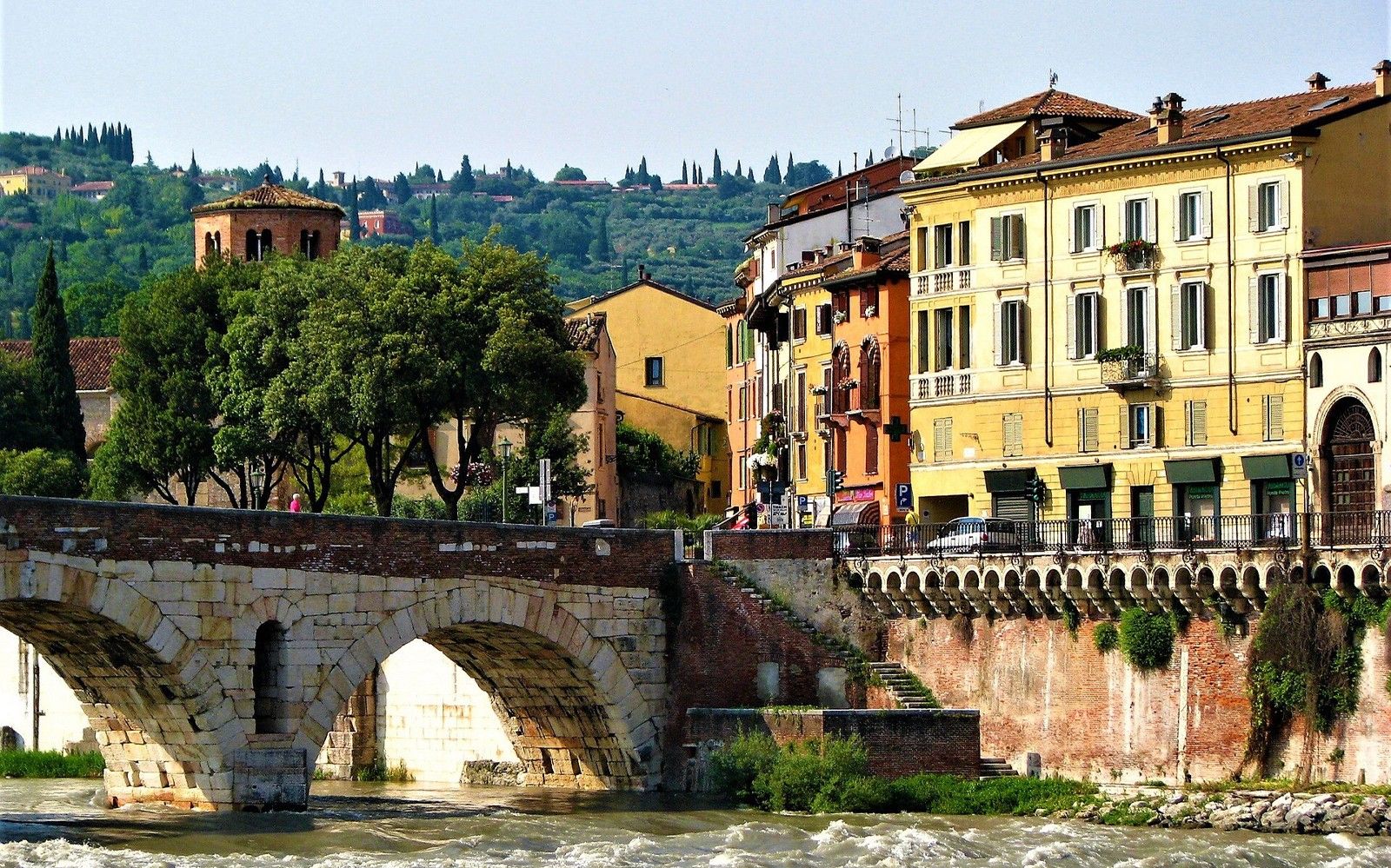 Verona & Lake Garda Self Guided Audio Tour — mobile