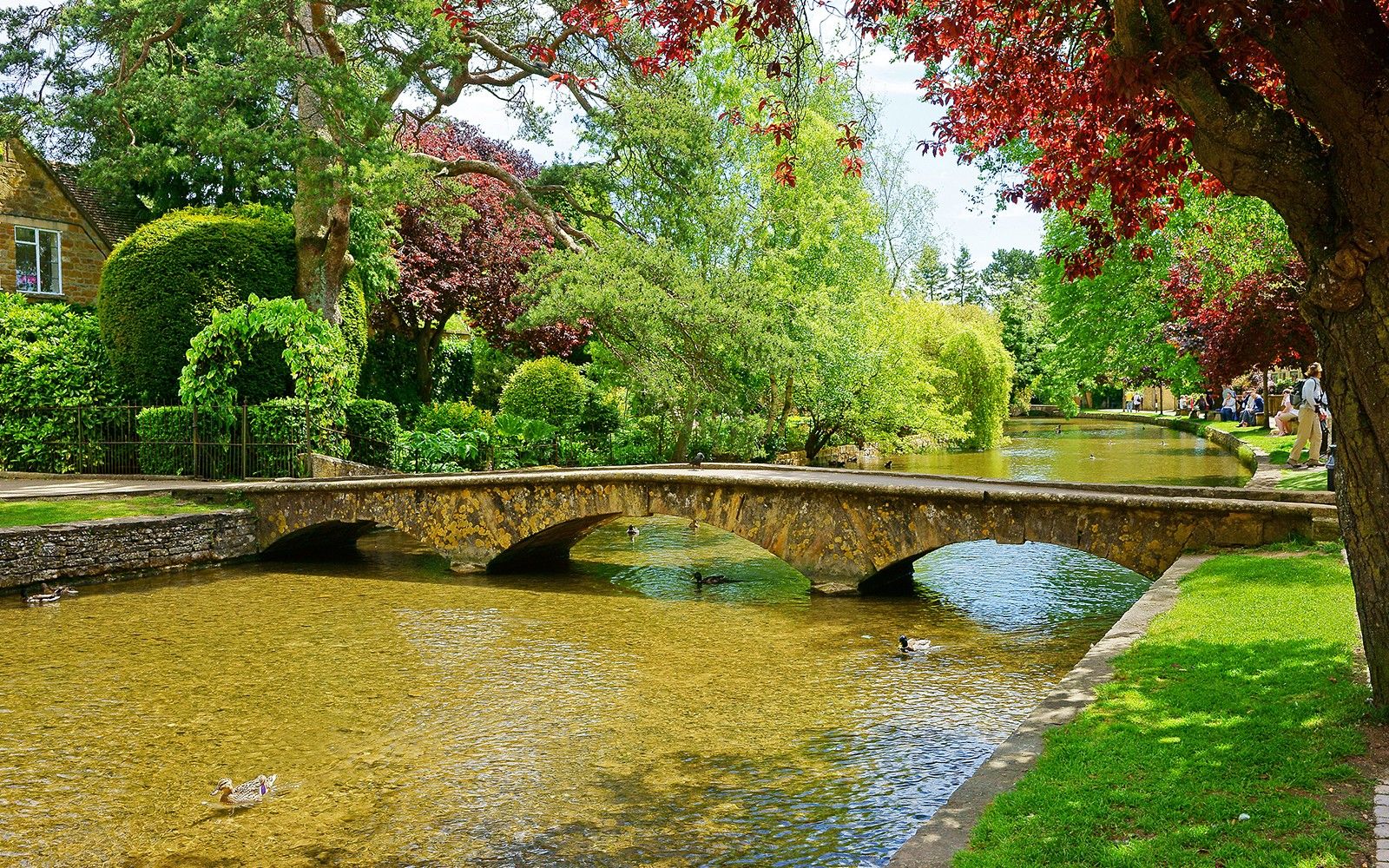 From London: Villages of The Cotswolds Small Group Day Tour — mobile