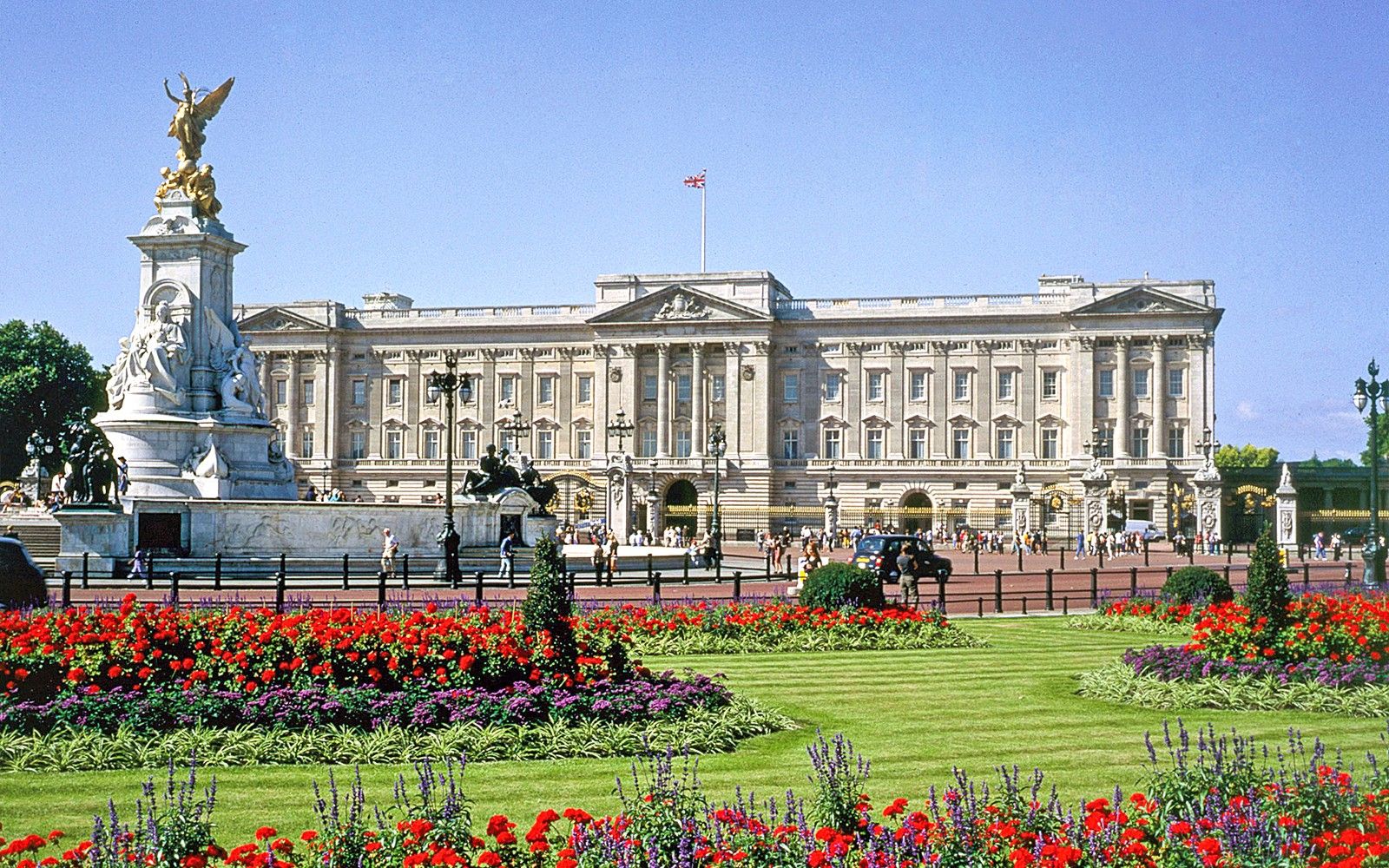 London in June 2026: 14 Things to Book Before They Sell Out